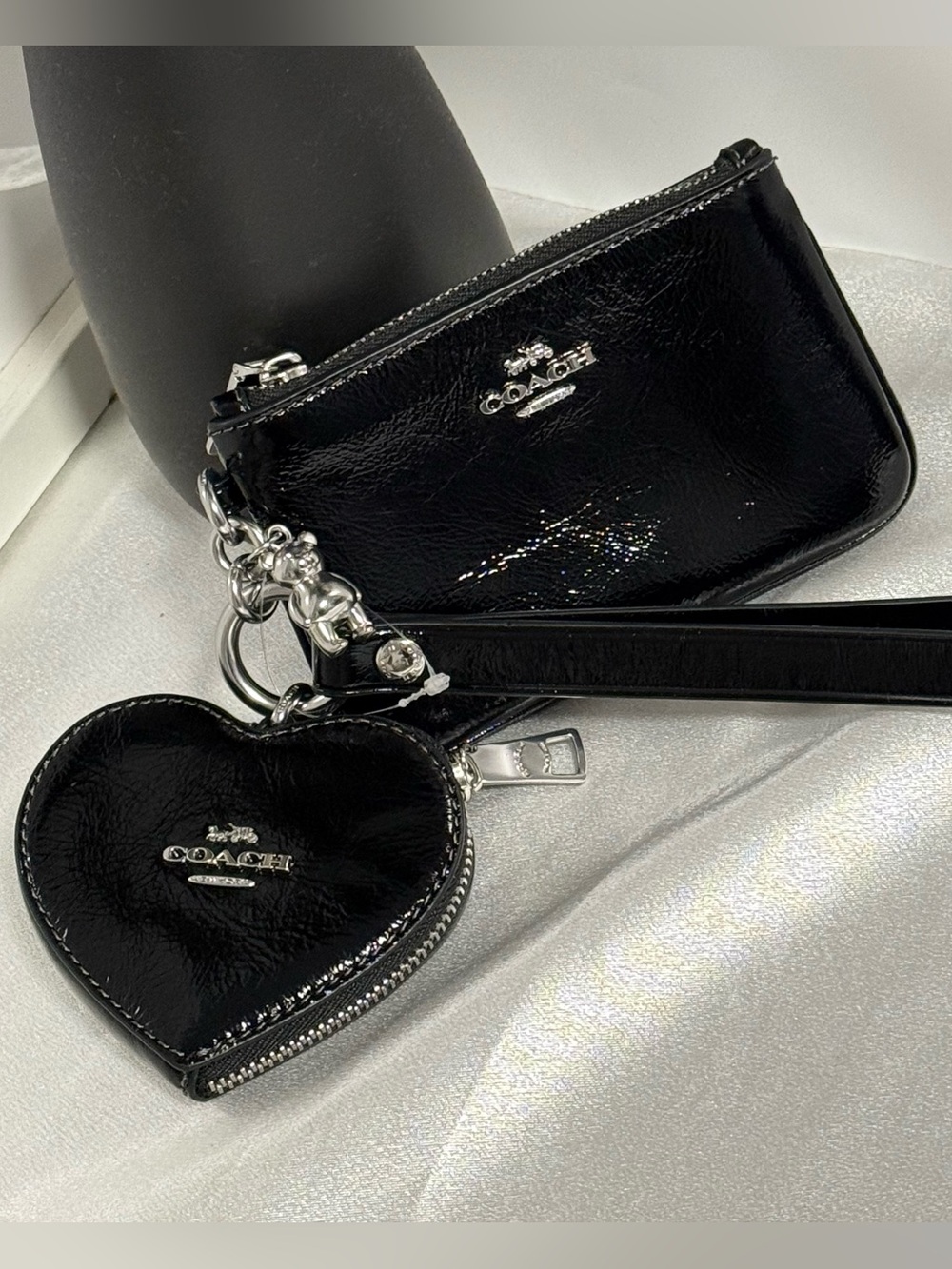 NWT Coach Wristlet And Heart Pouch With Charm Silver/Black Shiny Crinkle Leather